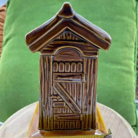 Tennessee Hillbilly Outhouse Money Bank - Picture 9 of 9